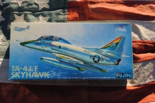 Fuj25025  TA-4J/F SKYHAWK